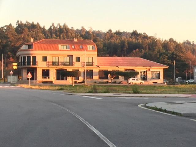 Hostal Santa Baia Ribadumia Bagian luar foto