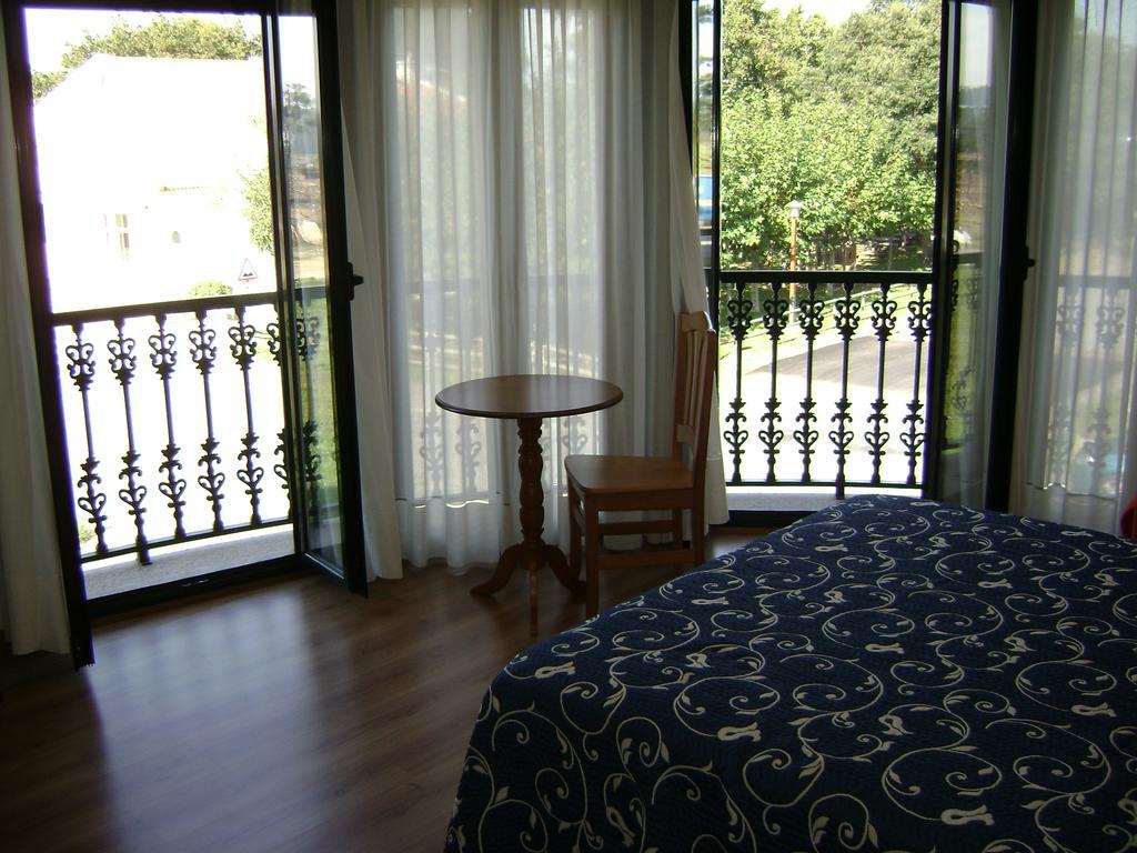 Hostal Santa Baia Ribadumia Ruang foto