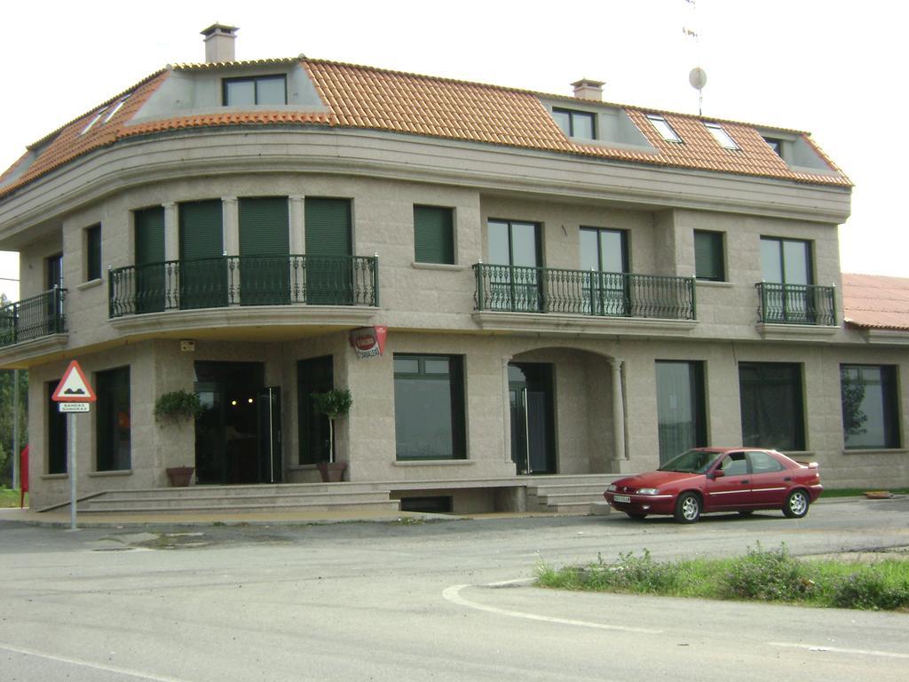 Hostal Santa Baia Ribadumia Bagian luar foto