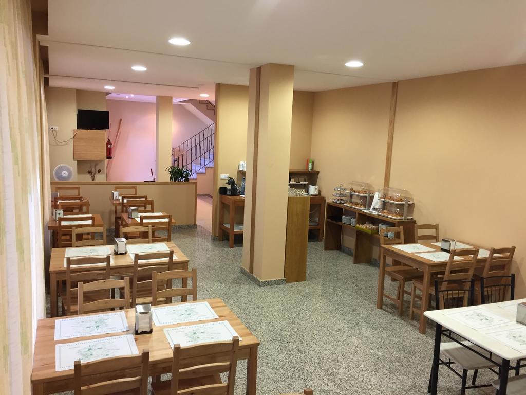 Hostal Santa Baia Ribadumia Bagian luar foto
