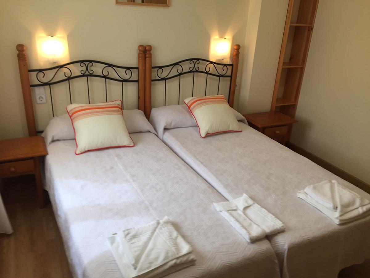 Hostal Santa Baia Ribadumia Bagian luar foto