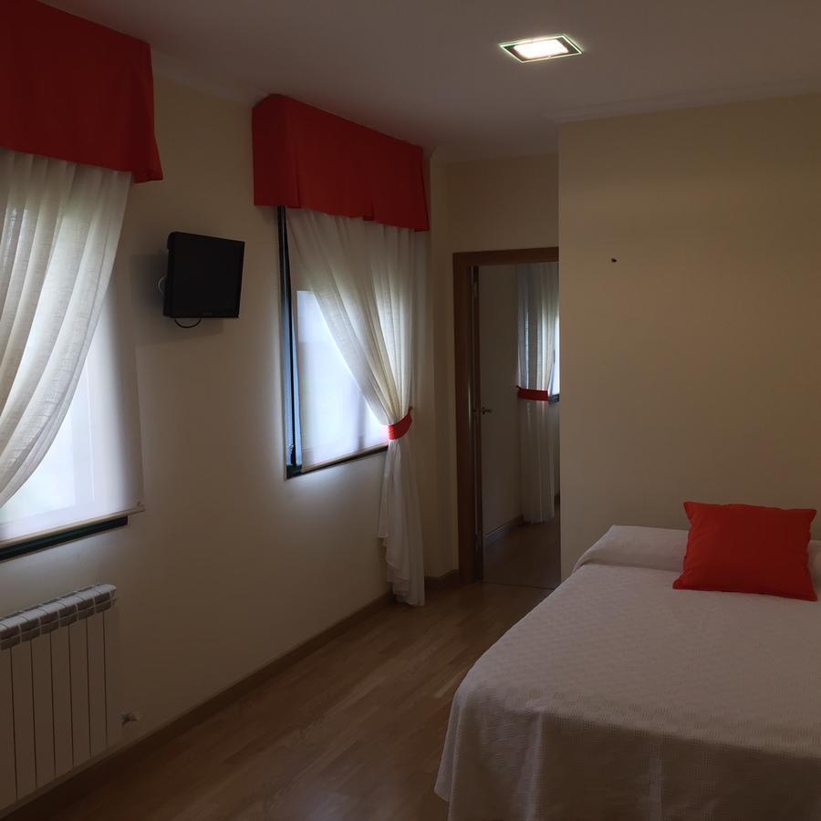 Hostal Santa Baia Ribadumia Bagian luar foto