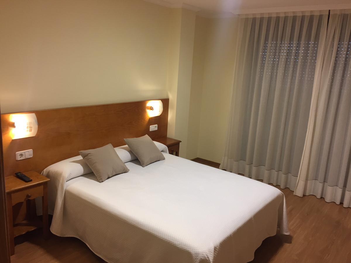 Hostal Santa Baia Ribadumia Bagian luar foto