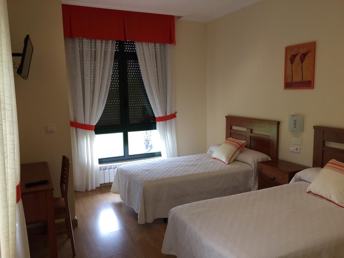 Hostal Santa Baia Ribadumia Bagian luar foto
