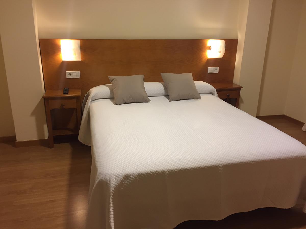 Hostal Santa Baia Ribadumia Bagian luar foto