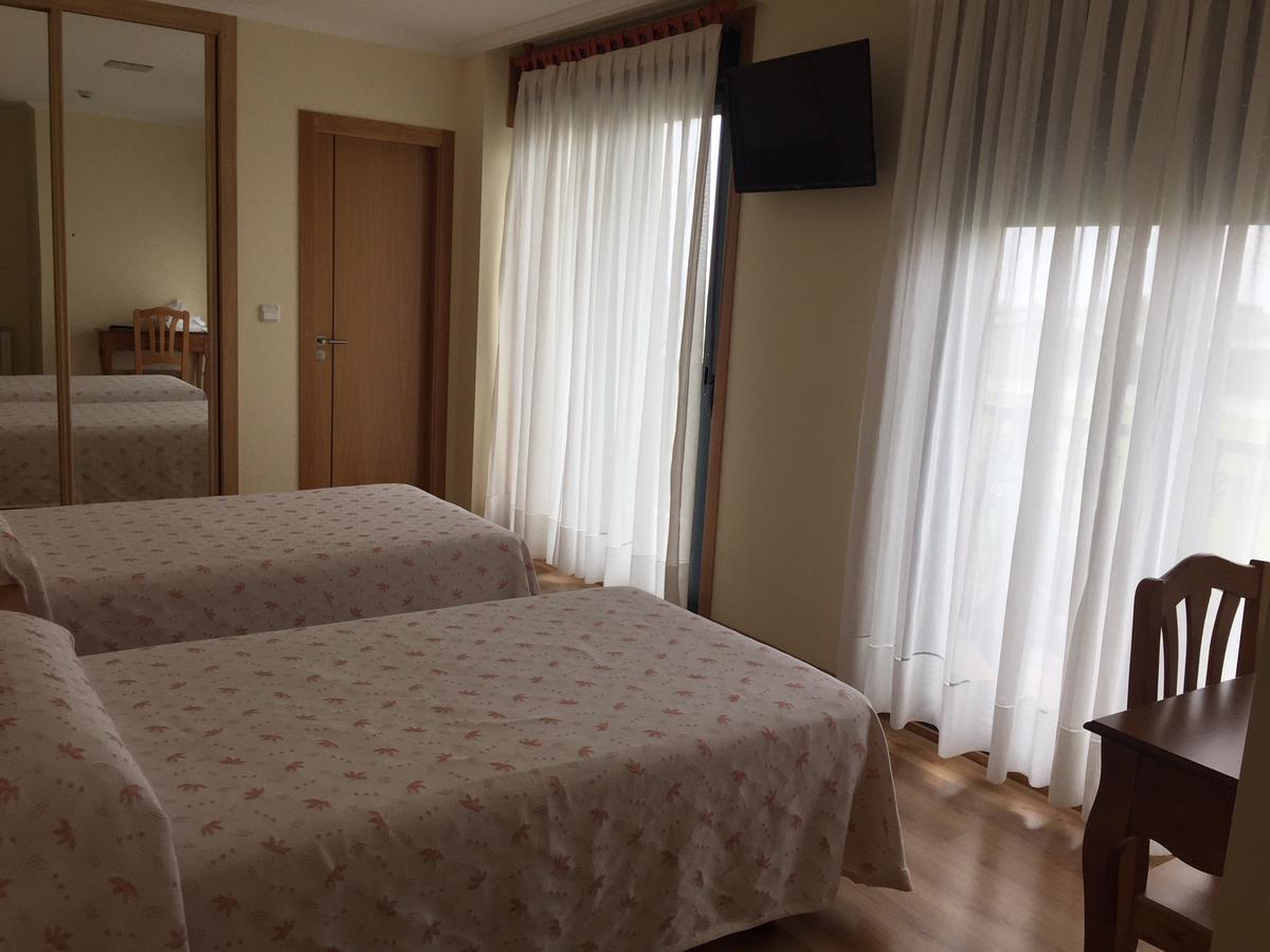 Hostal Santa Baia Ribadumia Bagian luar foto